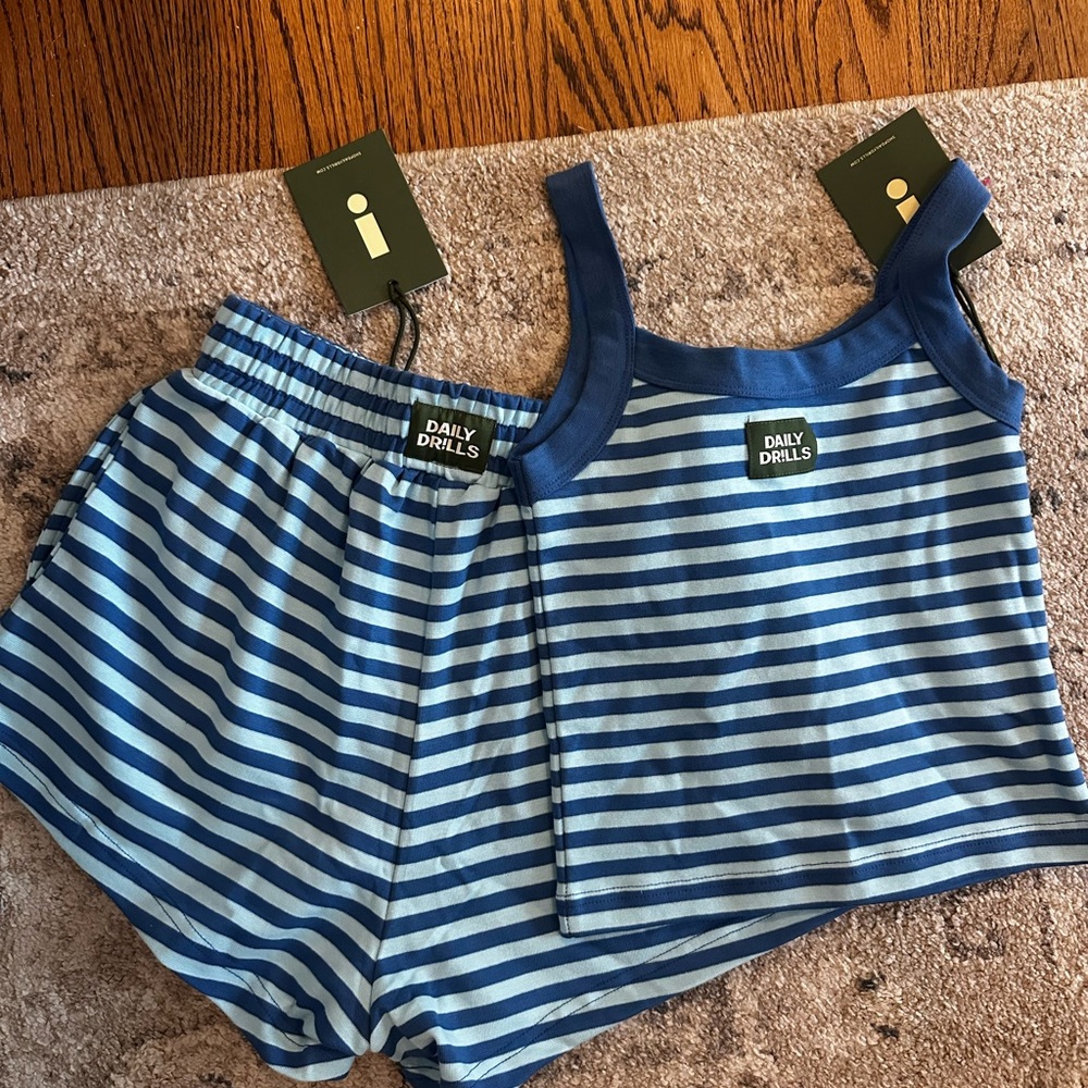 Daily Drills Striped Tank Logo Set